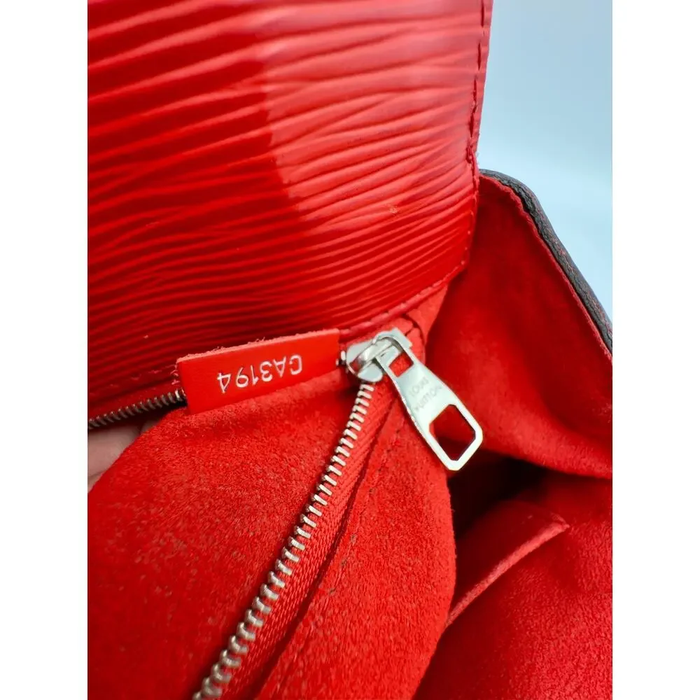 Authentic Louis Vuitton Coquelicot Red Epi Marly BB Handbag Crossbody Bag 2Way